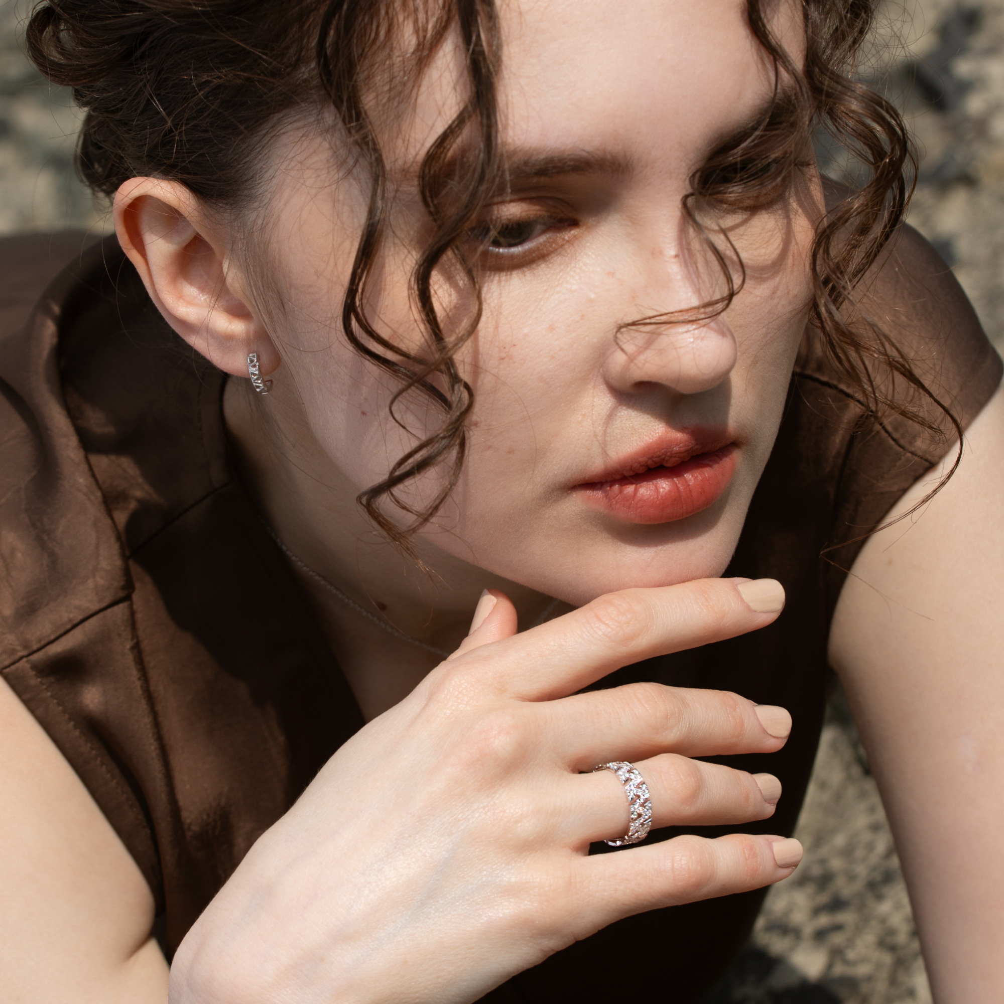 AZ Signature P Ring ( 9K Gold )