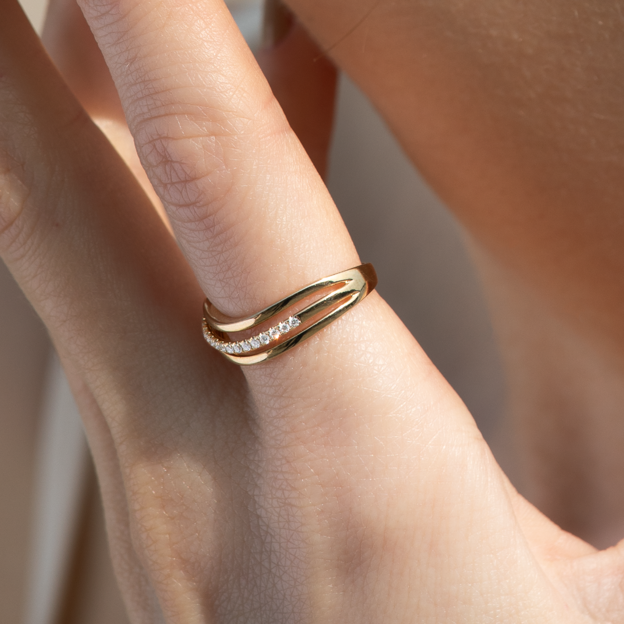 Trio Waves Ring